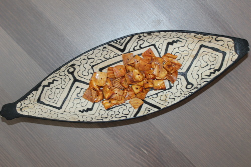 Úlomky mušle (světle hnědá)