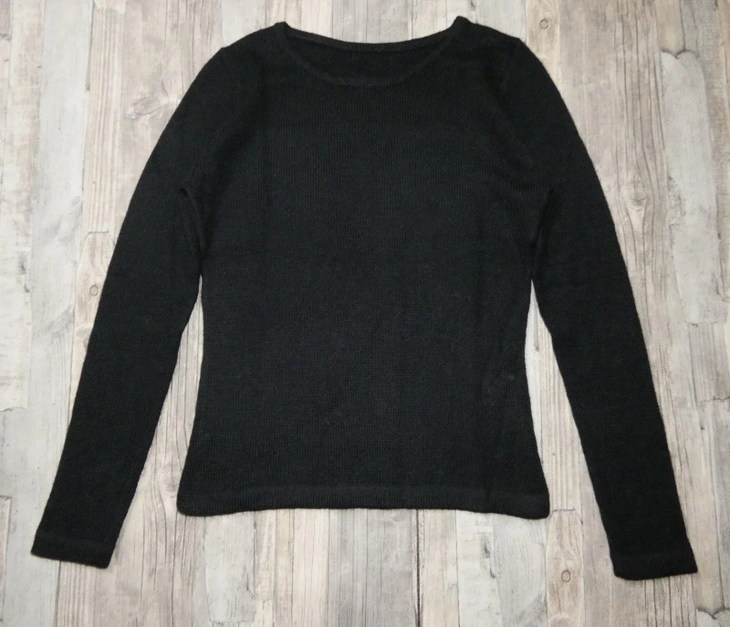 Svetr 100% lamí vlna (černý, S)