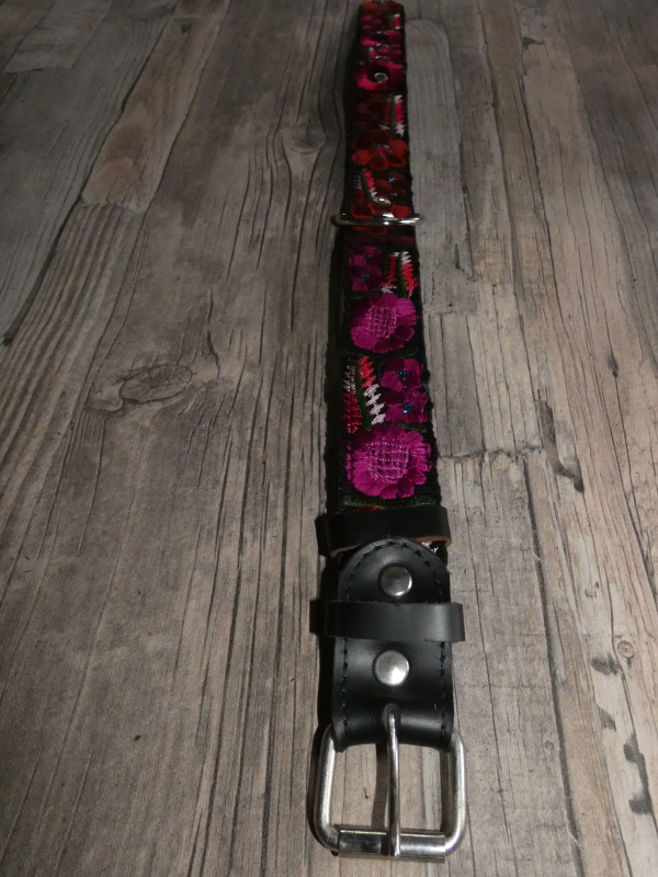 Obojek velký IV (vyšívaný, 55 cm)