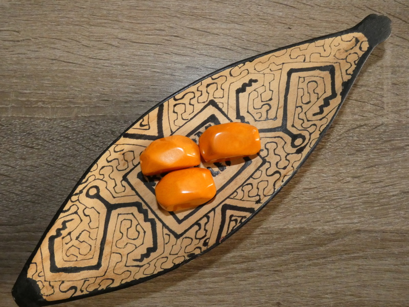 Tagua - drahokam (žlutooranžový)