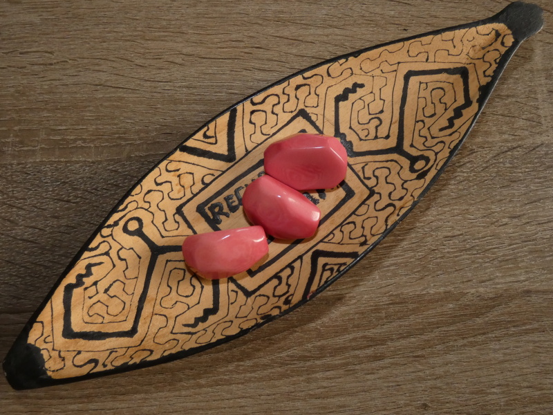 Tagua - drahokam (světle růžový)