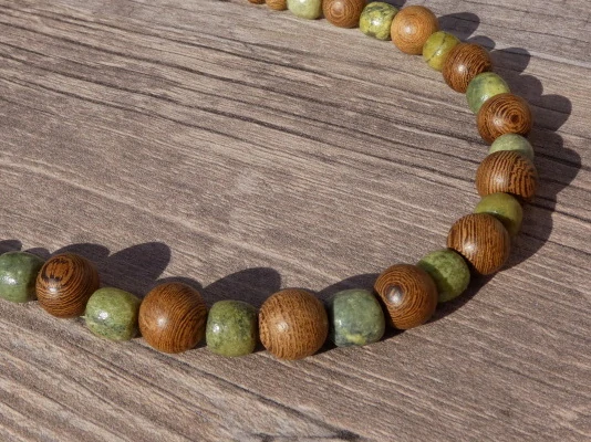 Náhrdelník (serpentinit II)