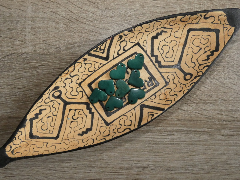 Tagua - srdíčko (malinké, tmavě zelené)