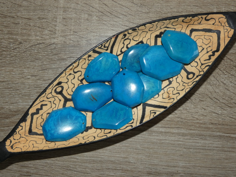 Tagua - nepravidelný (tyrkysový)