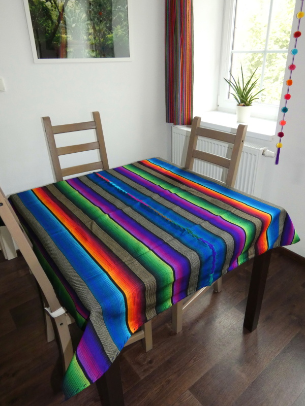Ubrus střední Guatemala (119x128 cm)