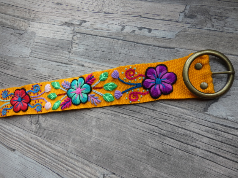 Pásek vyšívaný (žlutý)