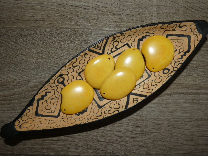 Tagua - placka (bez kresby, žlutá)