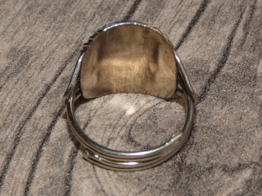 Prsten I (serpentinit)