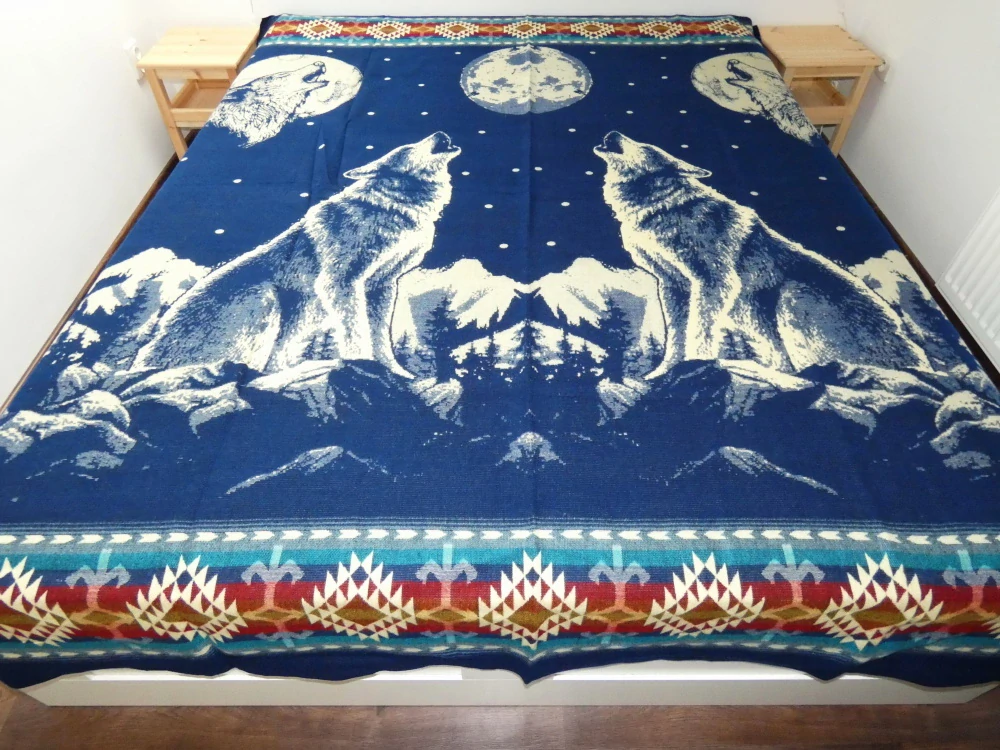 Deka Ekvádor I (lamí vlna, modrá, vlci)