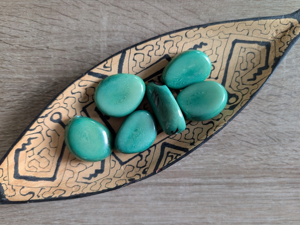 Tagua - oblázek (podélný, aqua)