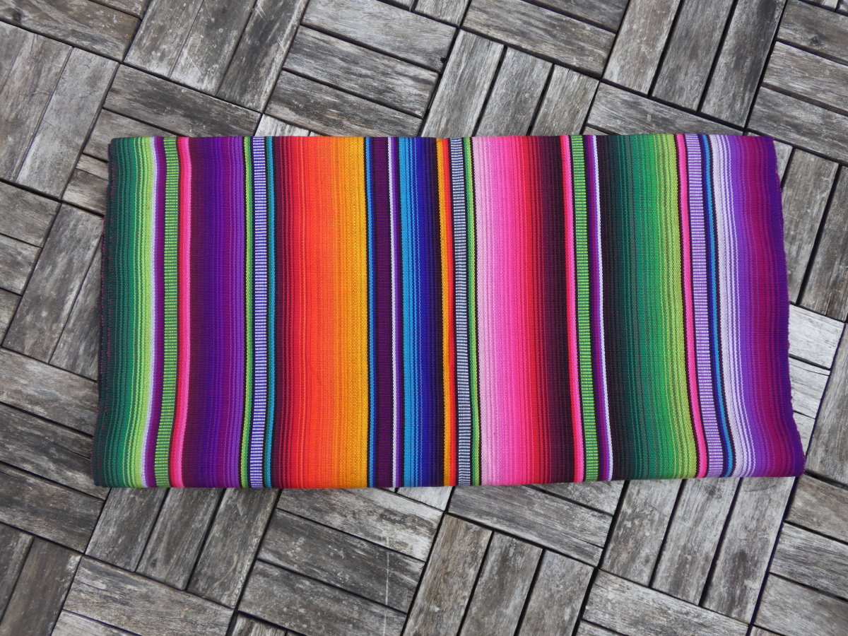 Látka Guate š. 60 cm (duhová, 1 metr)