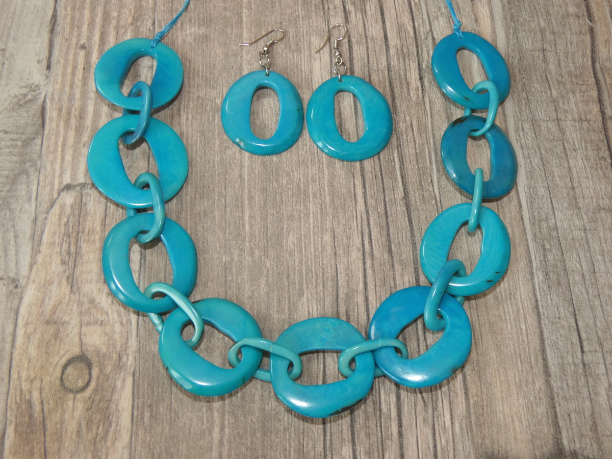 Set náhrdelník a náušnice (tagua)