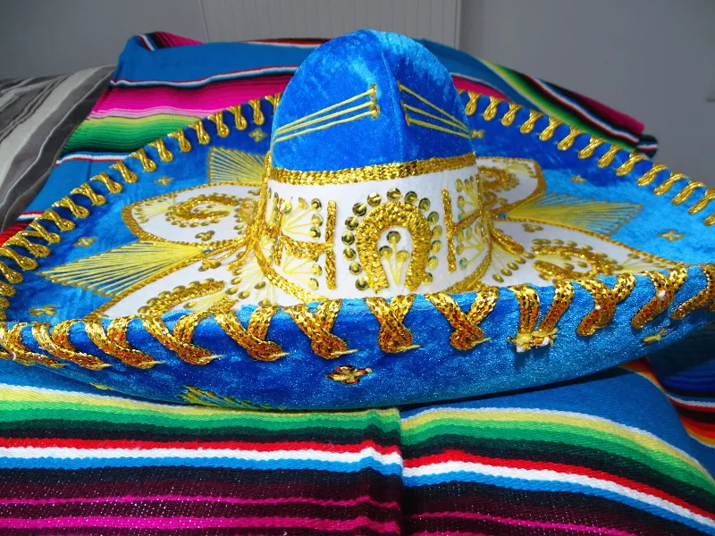 Sombrero (extra tyrkysovozlaté)