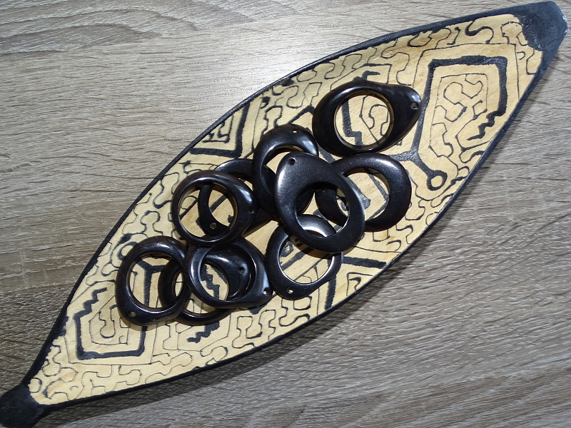 Tagua - donut (černý)