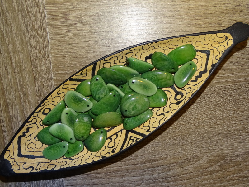 Tagua - úlomek velký (zelený)