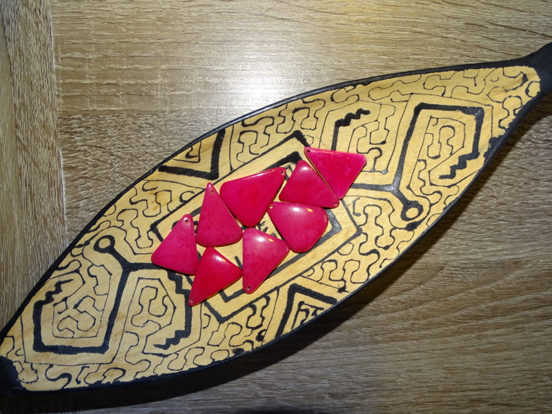 Tagua trojúhelník (růžový)