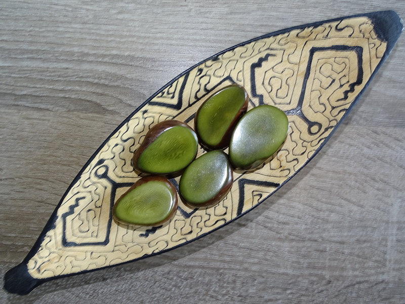 Tagua - plátek supersilný (podélný, olivový)