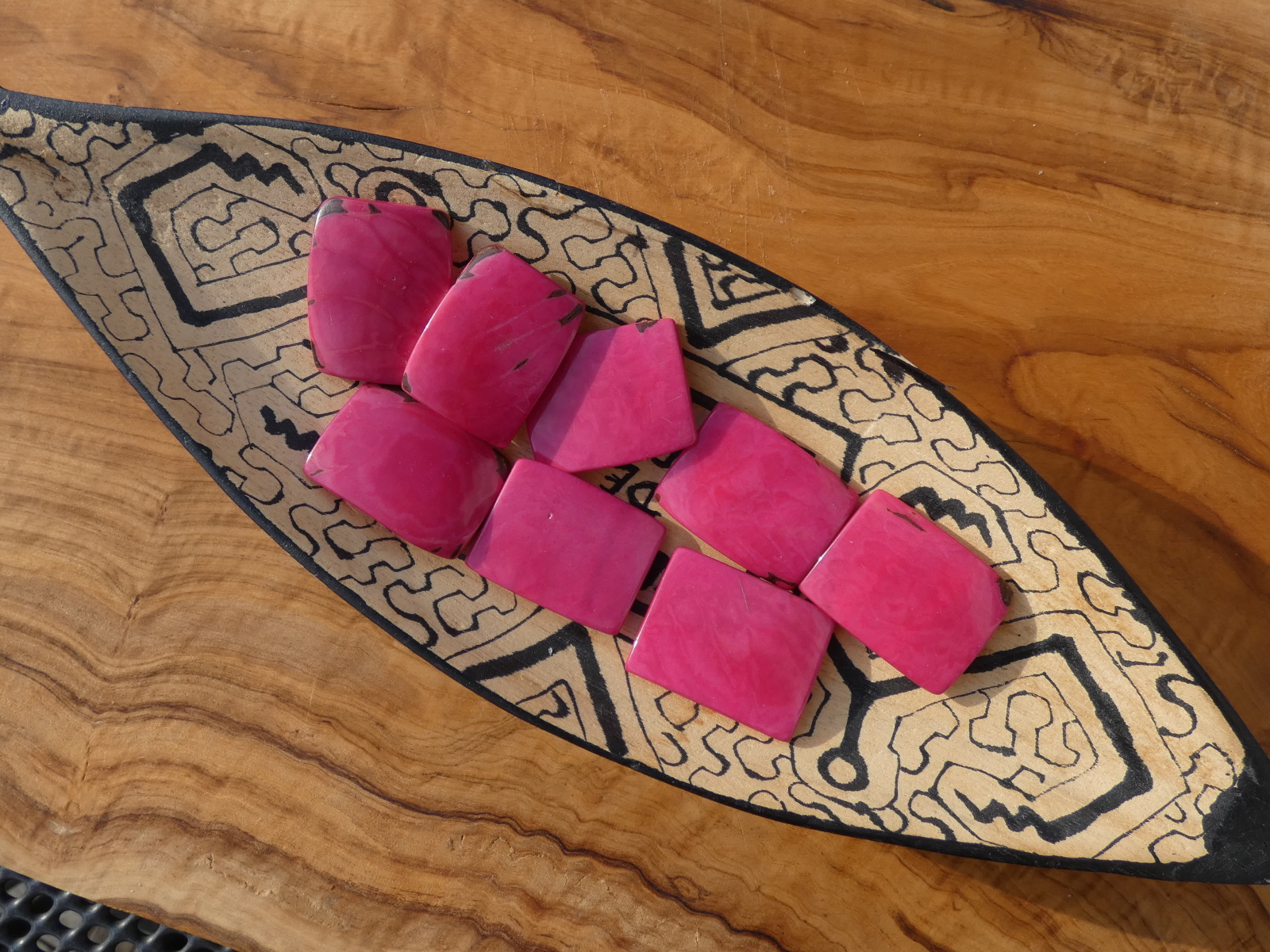 Tagua obdélník (růžový, 2 dírky, bez kresby)