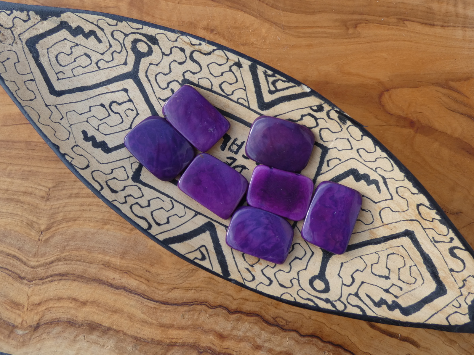 Tagua obdélník (fialový, 2 dírky, bez kresby)