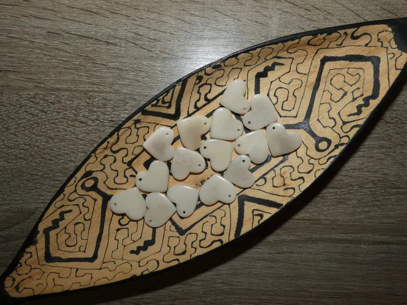 Tagua - srdíčko (malinké, přírodní)