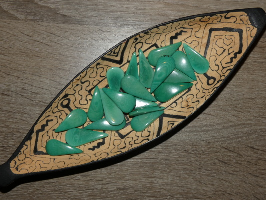 Tagua slzička (skrz, aqua)