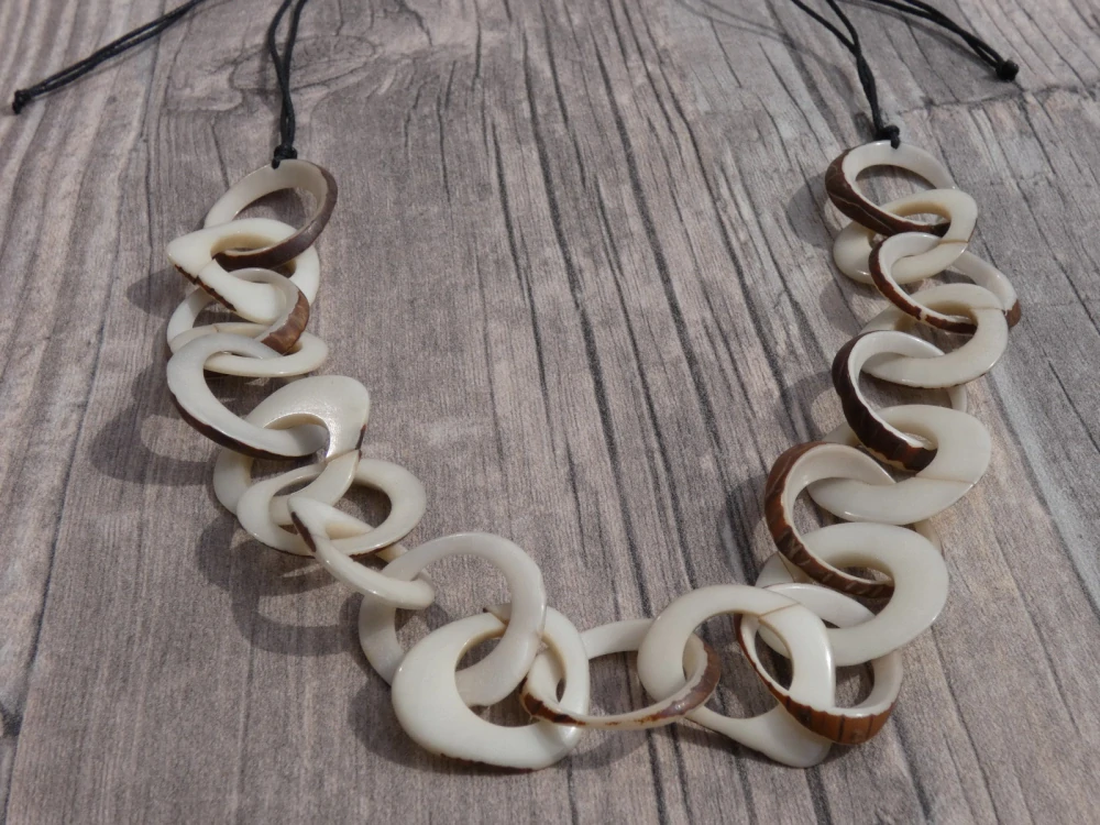 Náhrdelník (tagua, přírodní)