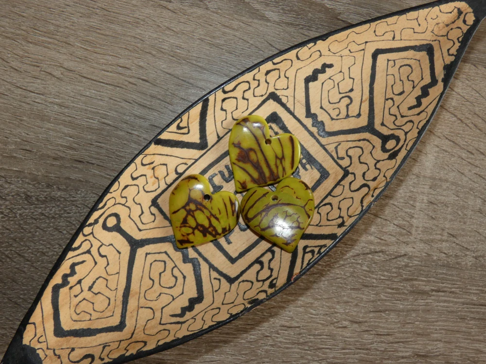 Tagua - srdíčko (placaté, světle zelené)