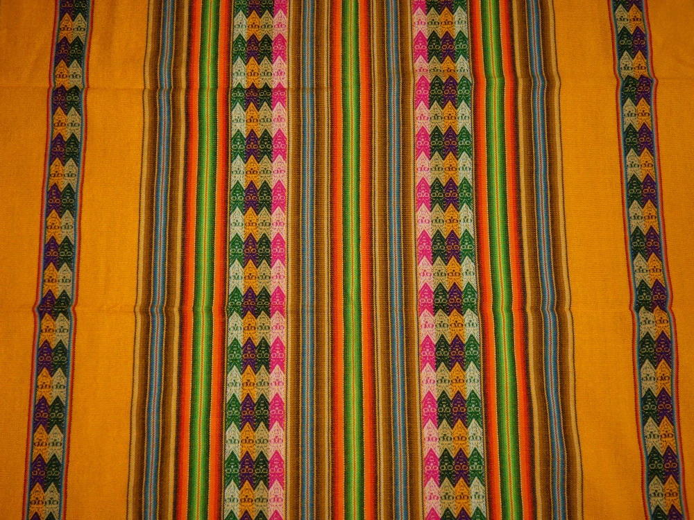 Látka/ubrus (žlutá)