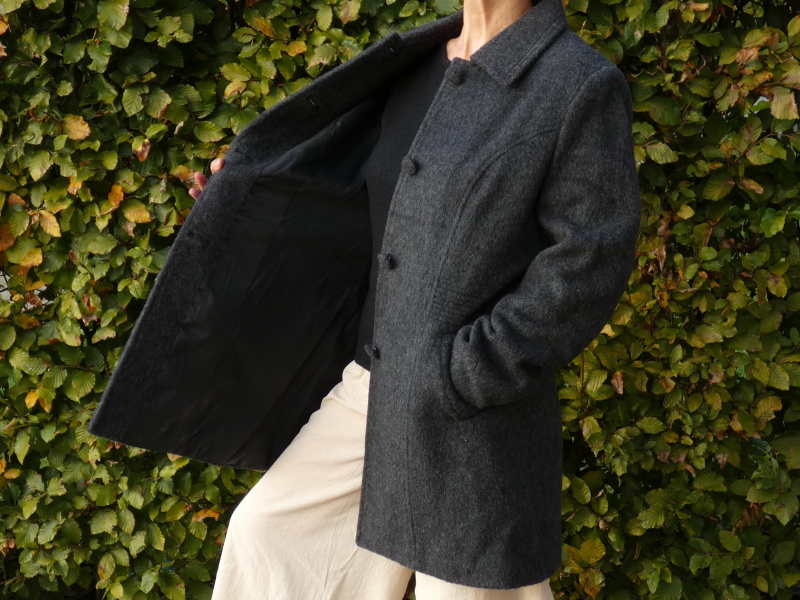 Kabát 100% lamí vlna (šedý, 42)