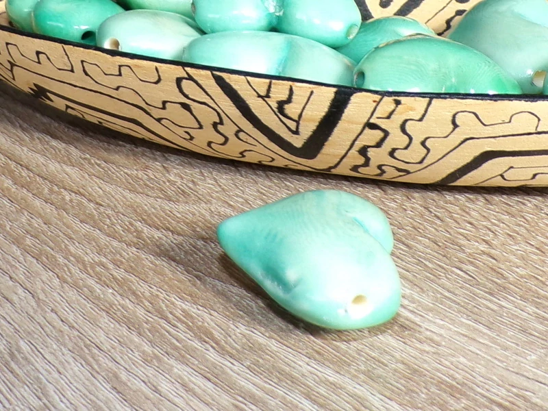 Tagua srdíčko (buclaté, aqua, skrz)