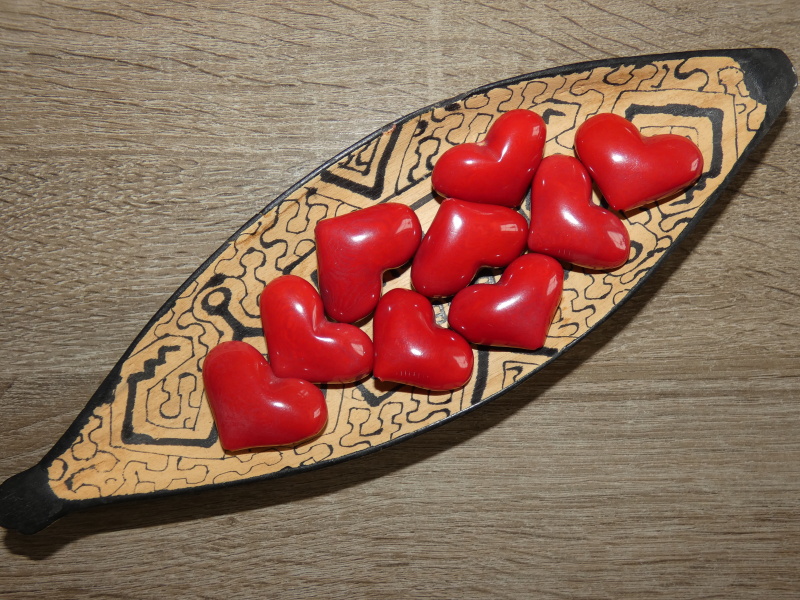 Tagua srdíčko (buclaté, červené, skrz shora)