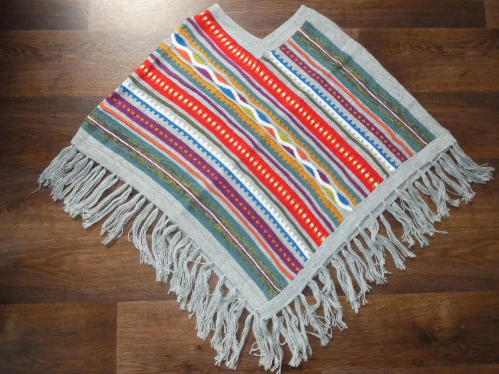 Pončo (50% lamí vlna, šedé)