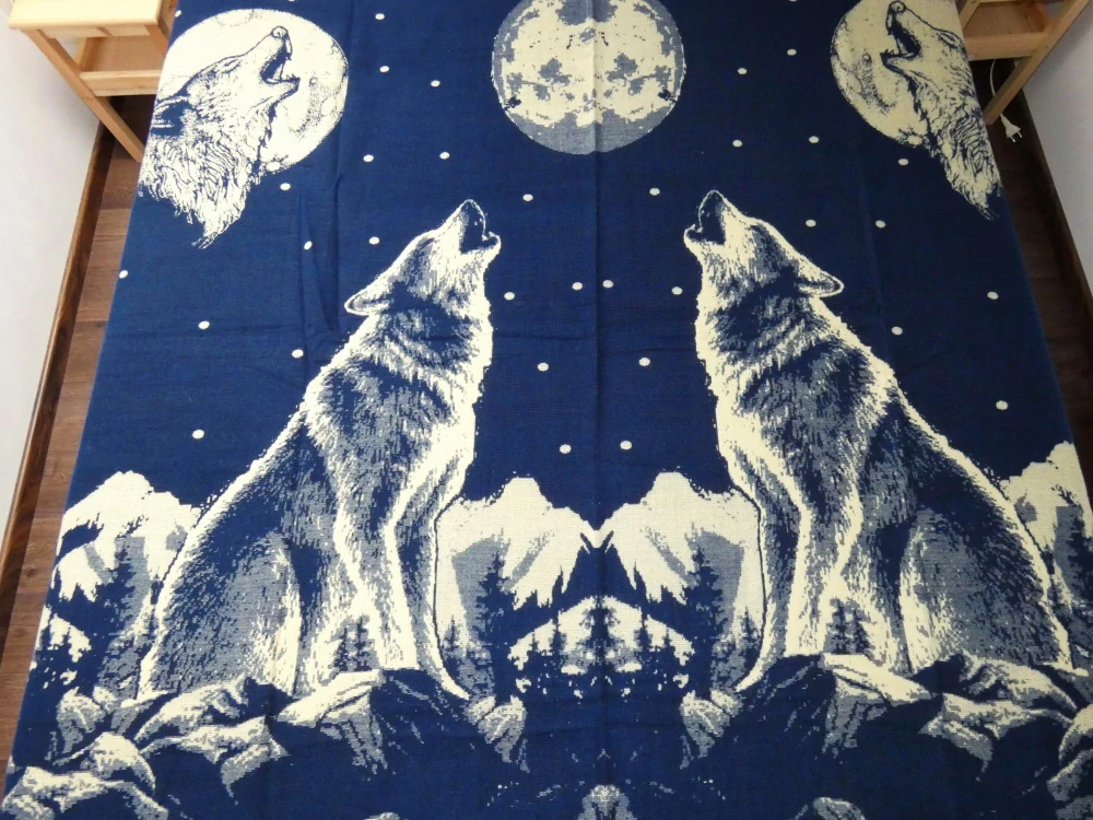 Deka Ekvádor I (lamí vlna, modrá, vlci)