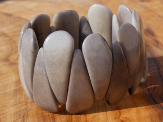 Náramek tagua (kapky, šedé)