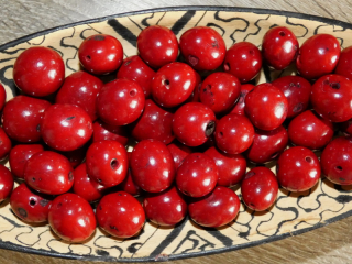 Bombona (tmavě červená)
