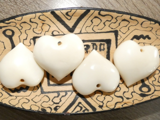 Tagua srdíčko (buclaté, přírodní)