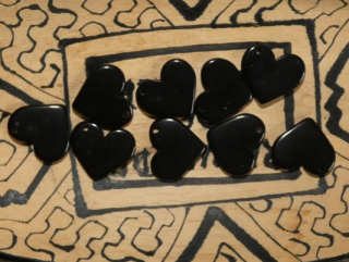 Tagua - srdíčko (malinké, černé)