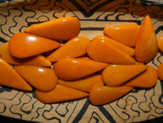 Tagua slzička (skrz, žlutooranžová)