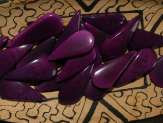 Tagua slzička (skrz, fialová)