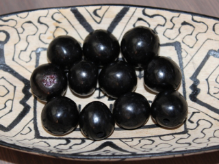 Bombona (černá)