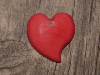 Tagua - srdíčko (designové, lososové)