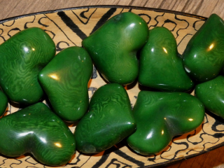 Tagua srdíčko (buclaté, zelené, skrz)