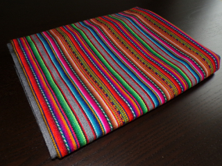 Ubrus střední (šedý, 94x126 cm)