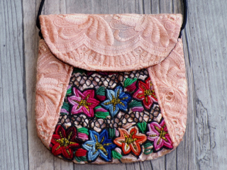 Taštička kytičky I (Guate)