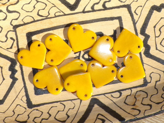 Tagua - srdíčko (malinké, žluté I)