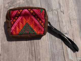 Peněženka (vyšívaná II)