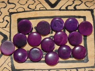 Tagua - placička 12 mm (fialová)