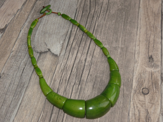 Náhrdelník (tagua, světle zelený)