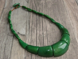 Náhrdelník (tagua, zelený)
