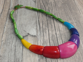 Náhrdelník (tagua, duhový)